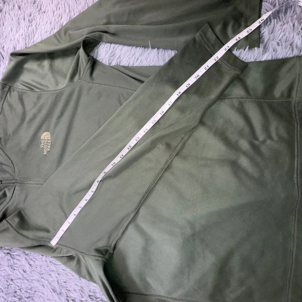 The North Face Men's XL Versitas 1/4-Zip Pullover Utility Green Performance Tech